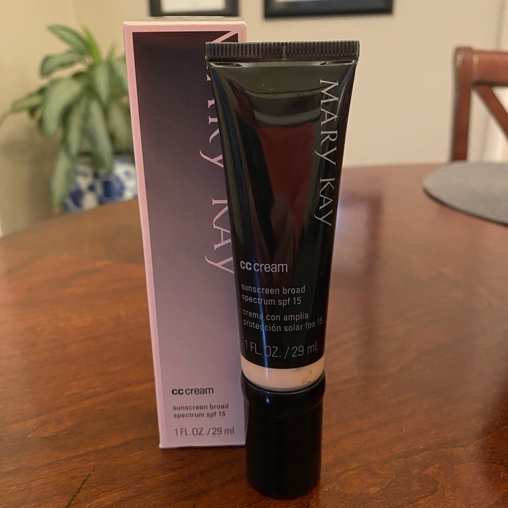 Mary Kay Very Light CC Cream sunscreen broad spectrum SPF 15